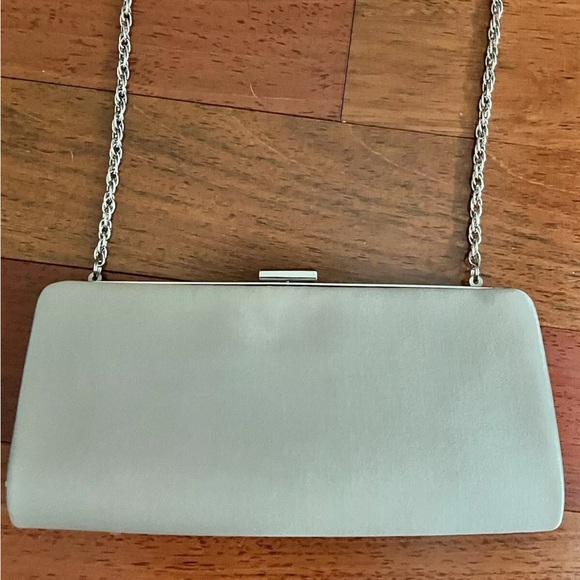 Talbots Evening Bag Clutch Purse Satin With Silver Chain Strap Beige - Picture 1 of 9